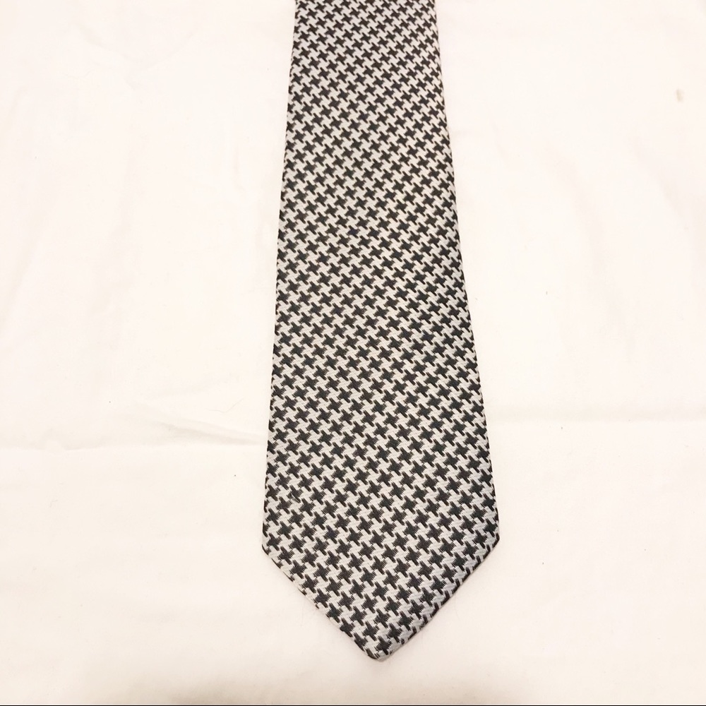 3//$10 Gian Paolo Italia Houndstooth Tie